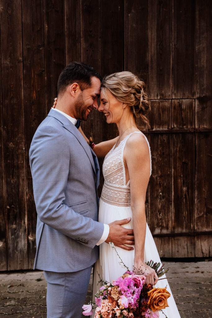 Getting Ready, Hochzeitsfotografie, Bad Schönborn, Raum Karlsruhe, Heidelberg, Mannheim, Pfalz, Babybauchshooting, Schwangerschaftsshooting, Coupleshooting